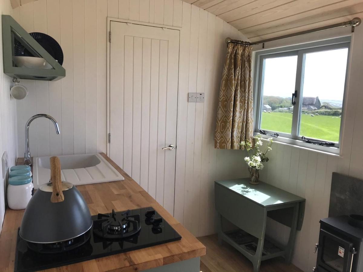 Ewe With A View Sea View Shepherds Huts Breage Экстерьер фото
